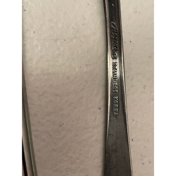 Rogers co 13 stainless pc set Korea silverware flower 5 knives 5 sp 3 fork - Picture 4 of 4